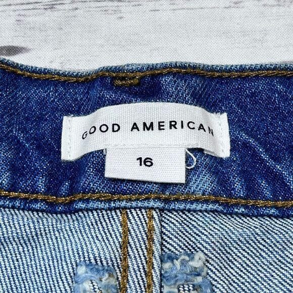 Good American Good 90’s Short Blue Denim Shorts NWOT size 16 - Picture 6 of 8